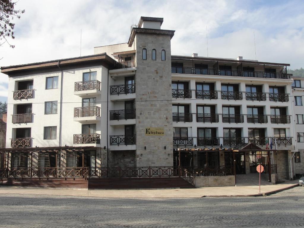 Budova, kde se hotel nachází