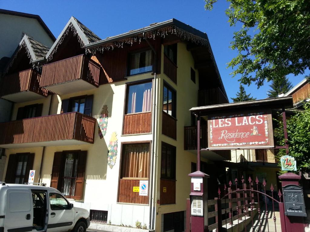 Budynek, w którym mieści się aparthotel