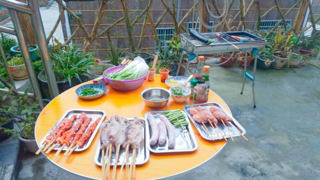 旅馆内部或周边提供的食物