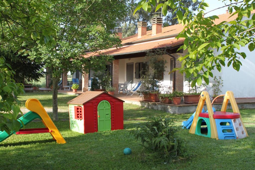 Herní místnost nebo prostor pro děti v ubytování Agriturismo San Luigi