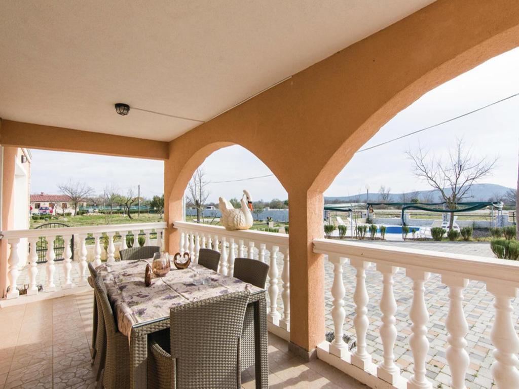 Balkón nebo terasa v ubytování Villa Laura with pool, Budak, Zadar county