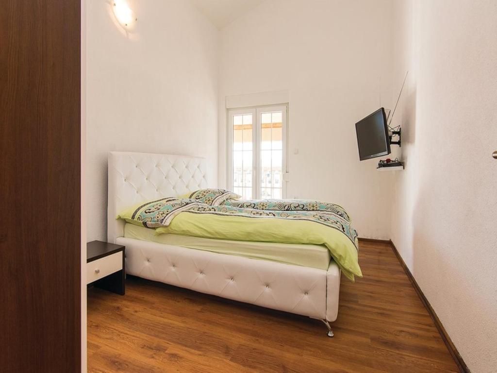 Postel nebo postele na pokoji v ubytování Villa Laura with pool, Budak, Zadar county