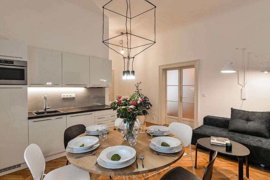 Lazenska N4 Residence - Two-Bedroom Apartment