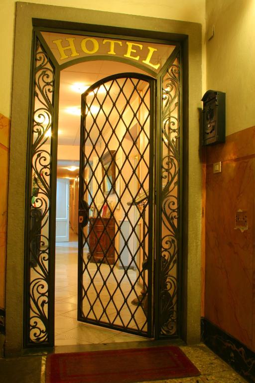 Fotografie z fotogalerie ubytování Hotel Fedora ve Florencii