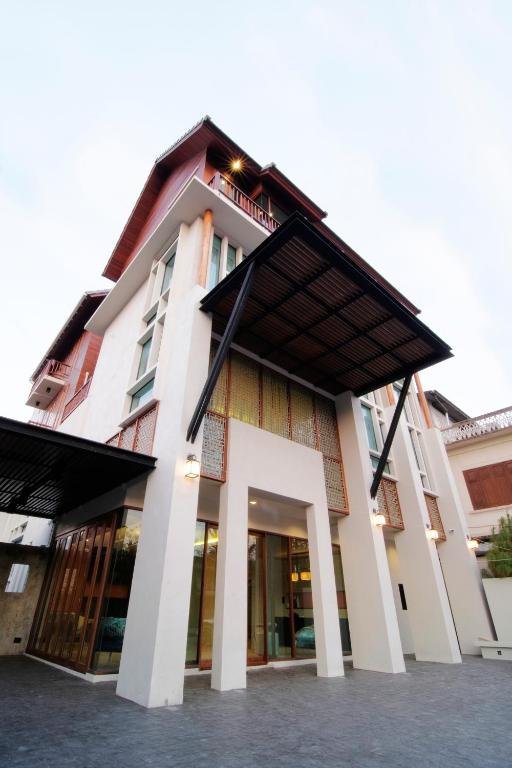 Tapae Gate Villa - Resim 11