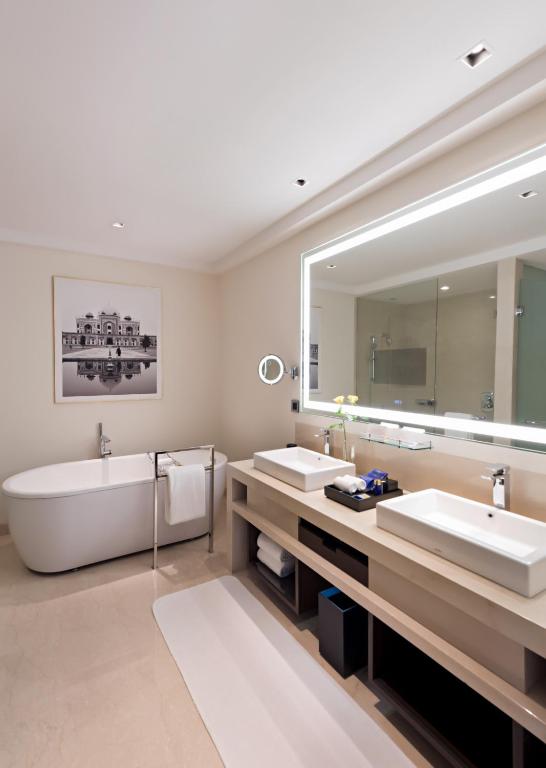 Hotel photo 30