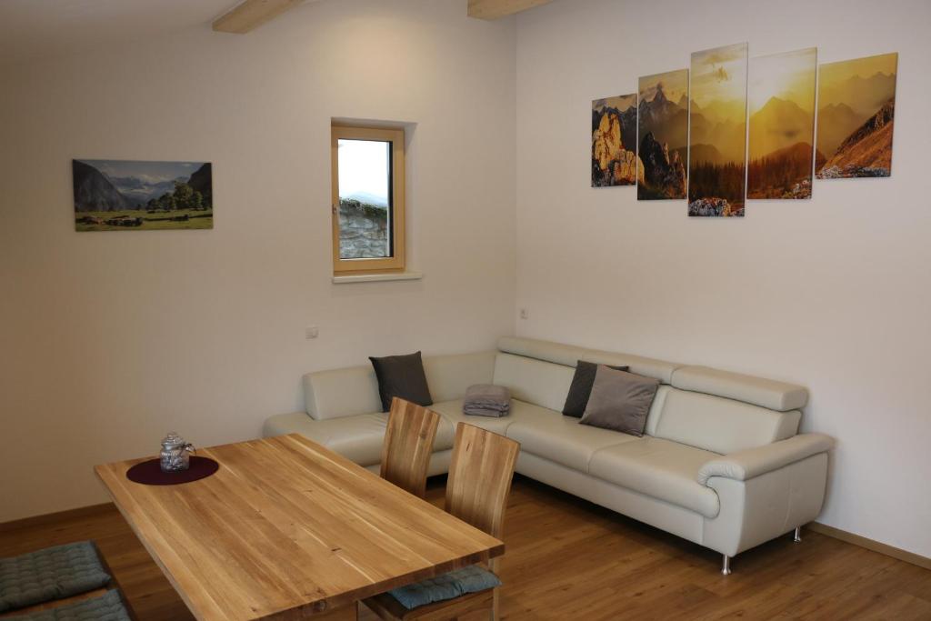 Posedenie v ubytovaní Ferienwohnung Därflihof