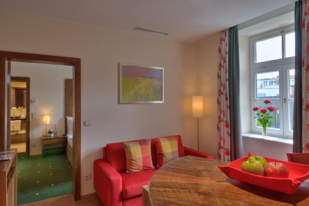 MAXIMILIAN MUNICH Apartments & Hotel