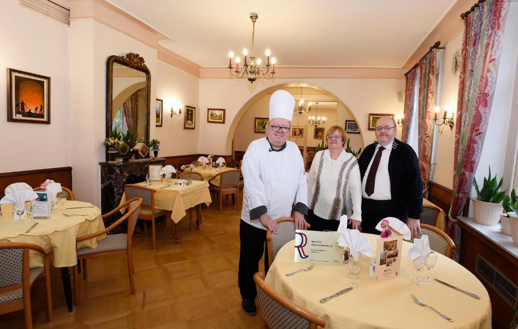 Hosté ubytování Logis Hotel Restaurant Remotel