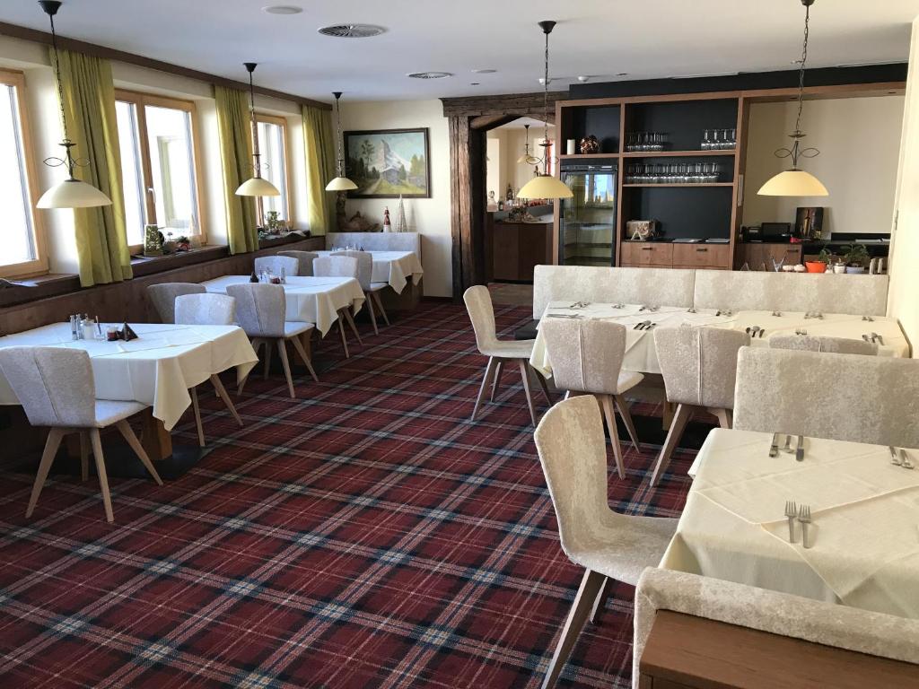 Restaurace v ubytování Hotel Waldcafe
