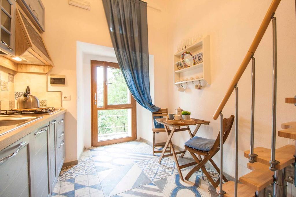 A kitchen or kitchenette at Casa dell'Avventura