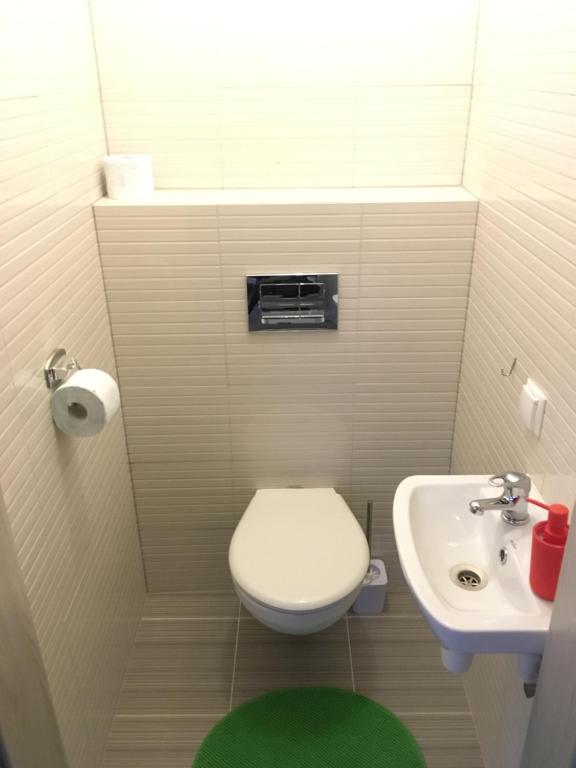 Kúpeľňa v ubytovaní Zajazd Stodoła sauna w cenie