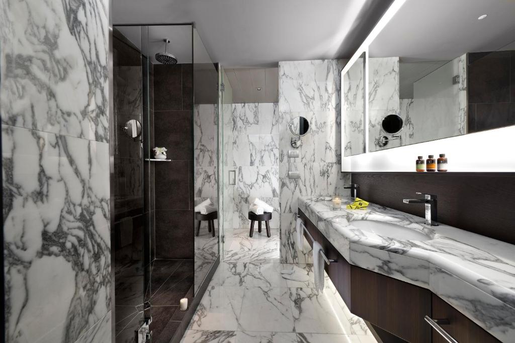 
Interconnecting Extra ME+ Junior Suite
