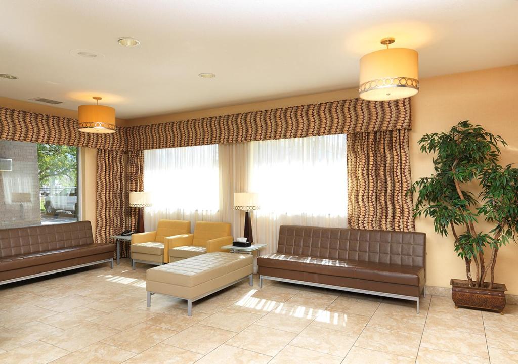 Crystal Inn Hotel & Suites - Salt Lake City photo