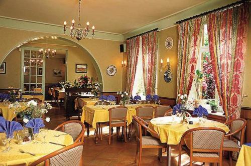 Restaurace v ubytování Logis Hotel Restaurant Remotel