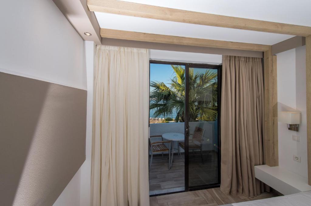 Lindian Jewel Hotel and Villas - 9