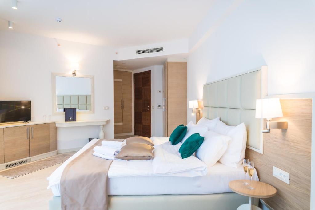 Hotel Kadmo by Aycon - 8