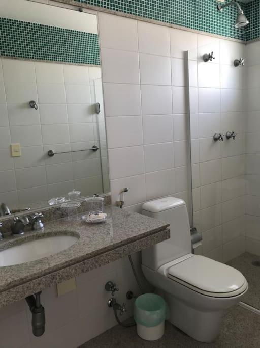  Casa Beira Mar com 5 suites