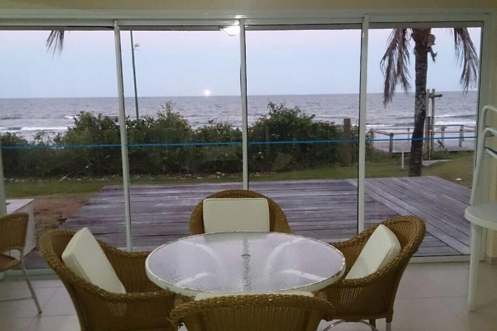  Casa Beira Mar com 5 suites