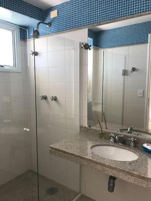  Casa Beira Mar com 5 suites