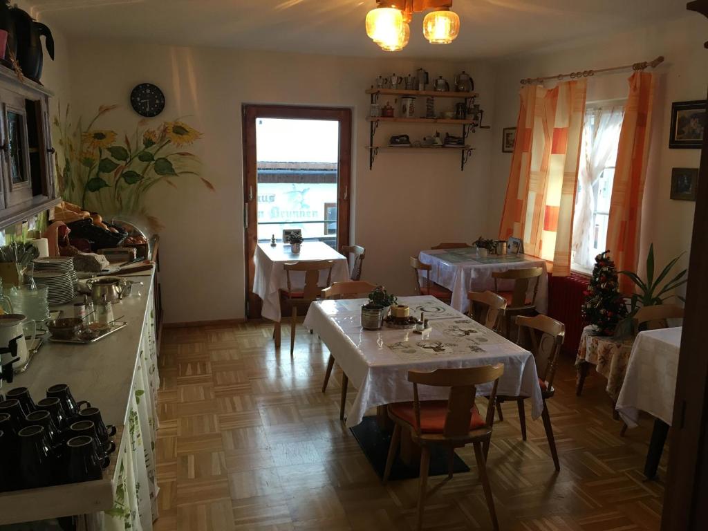 Restaurace v ubytování "0" Sterne Hotel Weisses Rössl in Leutasch/Tirol
