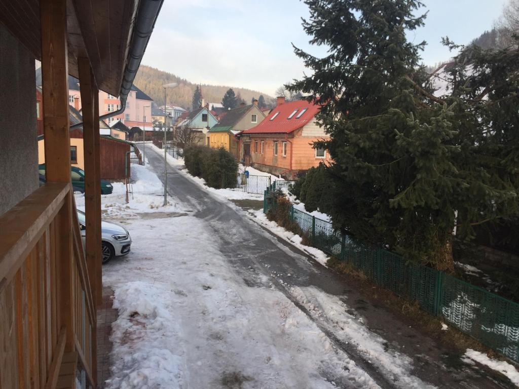 Nespecifikovaný výhled na hory nebo výhled na hory při pohledu z apartmánu