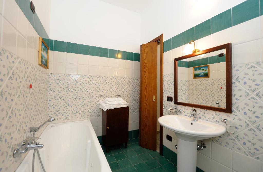 A bathroom at H.H.Le Palme
