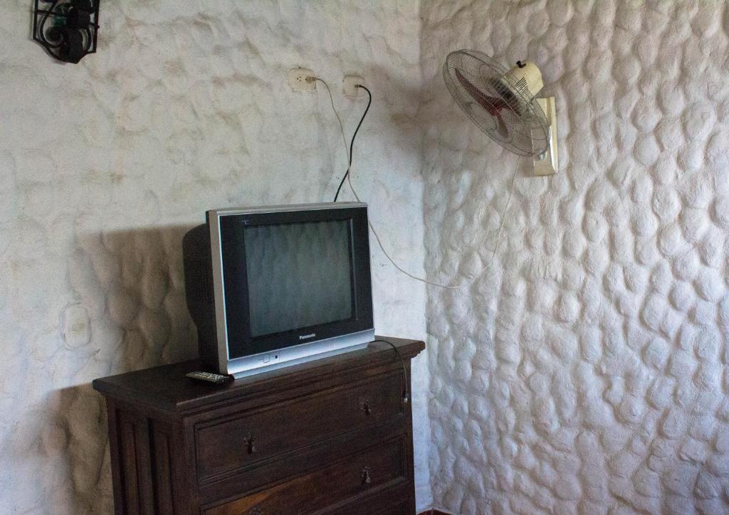 Televiisor ja/või meelelahutuskeskus majutusasutuses Posada El Abuelo