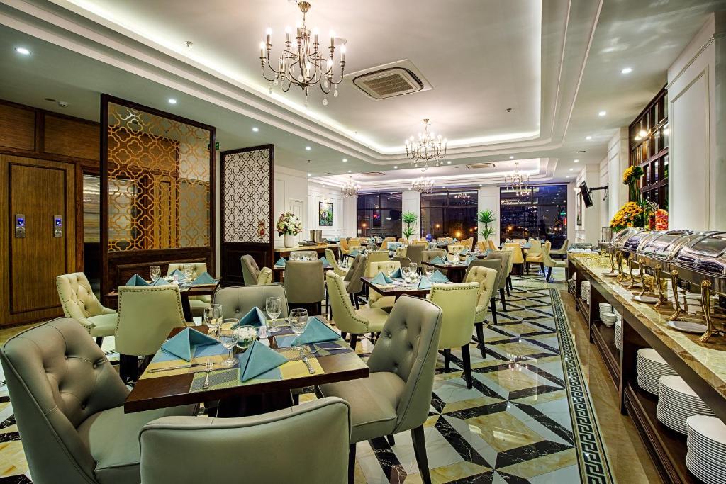 Restaurace v ubytování Adaline Hotel and Suite