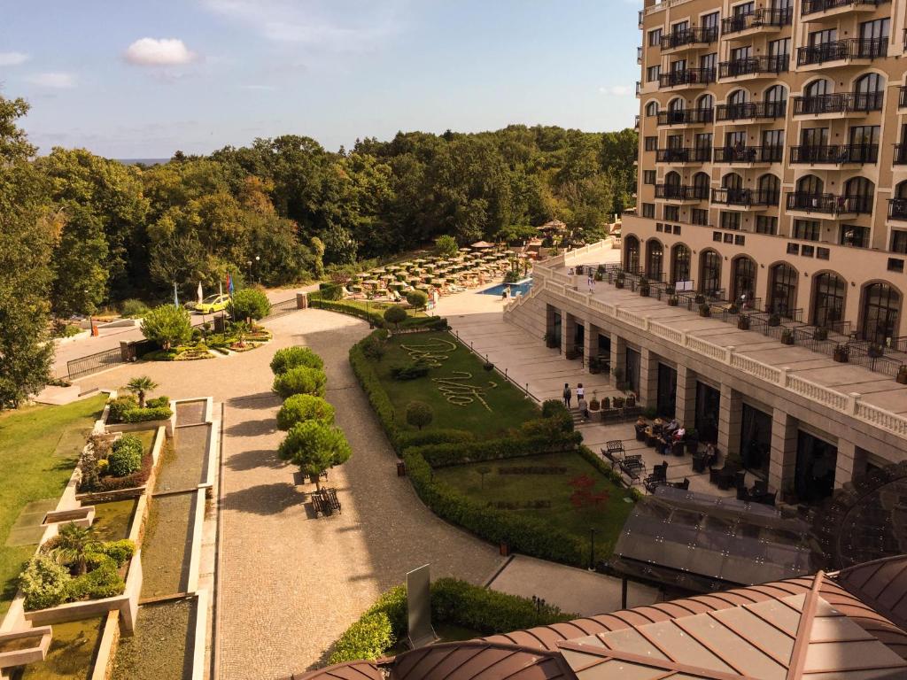 an aerial view of a building and a courtyard at Studio Elegance in Golden Sands