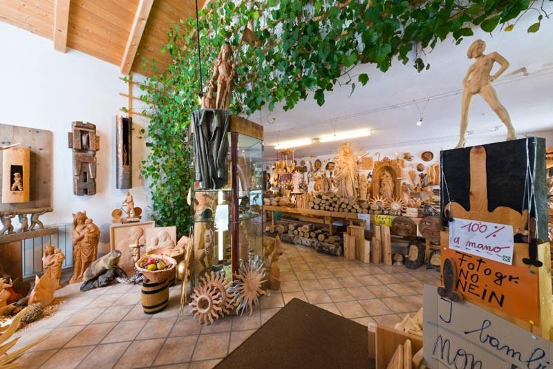 Reštaurácia alebo iné gastronomické zariadenie v ubytovaní Klaus Prettau
