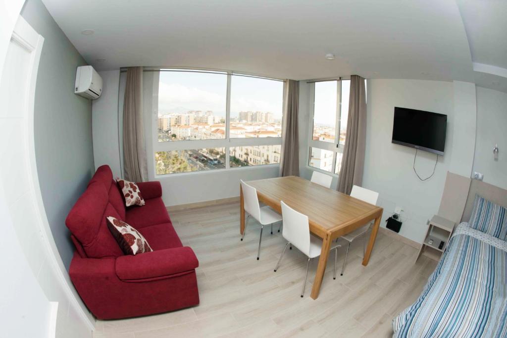 Część wypoczynkowa w obiekcie Modern & Stylish Loft with Breathtaking Views FREE WIFI - Close to the sea