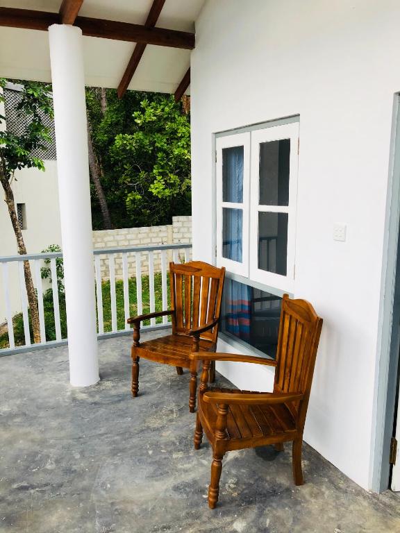 Balkón nebo terasa v ubytování Hiru Villa Tangalle