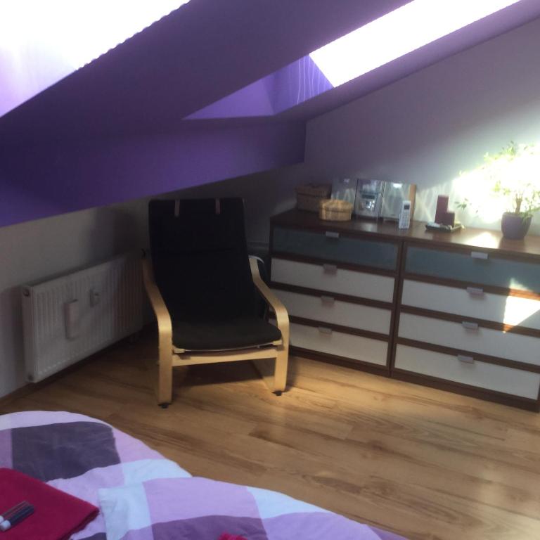 Sunny Two-story Apartment Kyje - Duplex Apartment