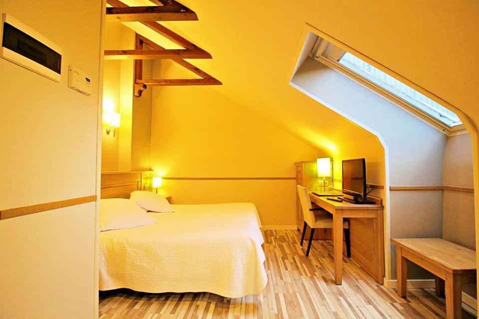Postel nebo postele na pokoji v ubytování Hotel Alda A Boira