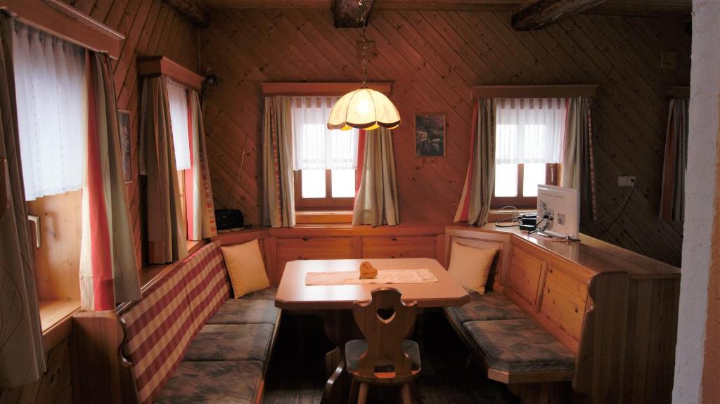 Posedenie v ubytovaní Schrunerhof