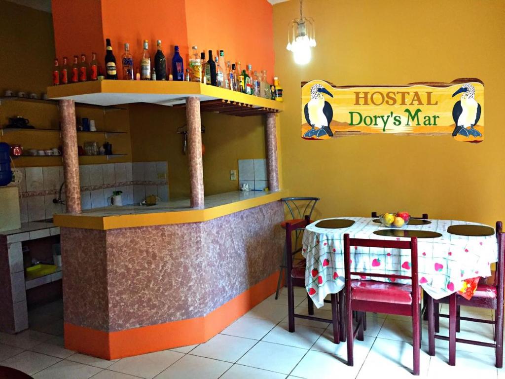 Nápoje v ubytování Hostal Dorys Mar