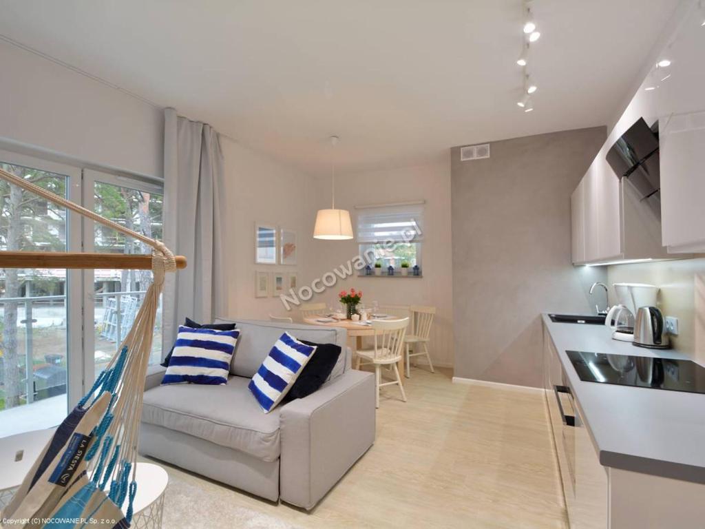 Η κουζίνα ή μικρή κουζίνα στο Porta Mare No12 - PRZY SAMEJ PLAŻY Z WIDOKIEM NA MORZE