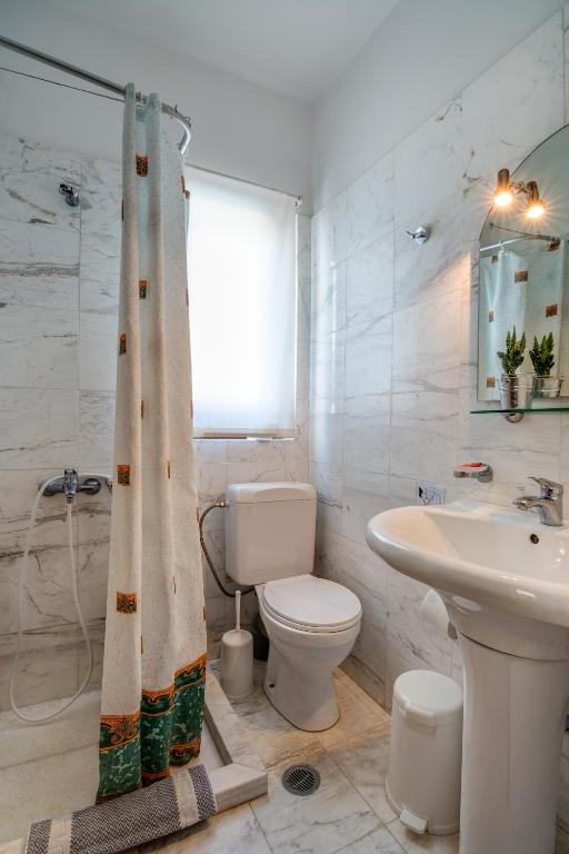 Kúpeľňa v ubytovaní Crete Essence Villas - Lagkada