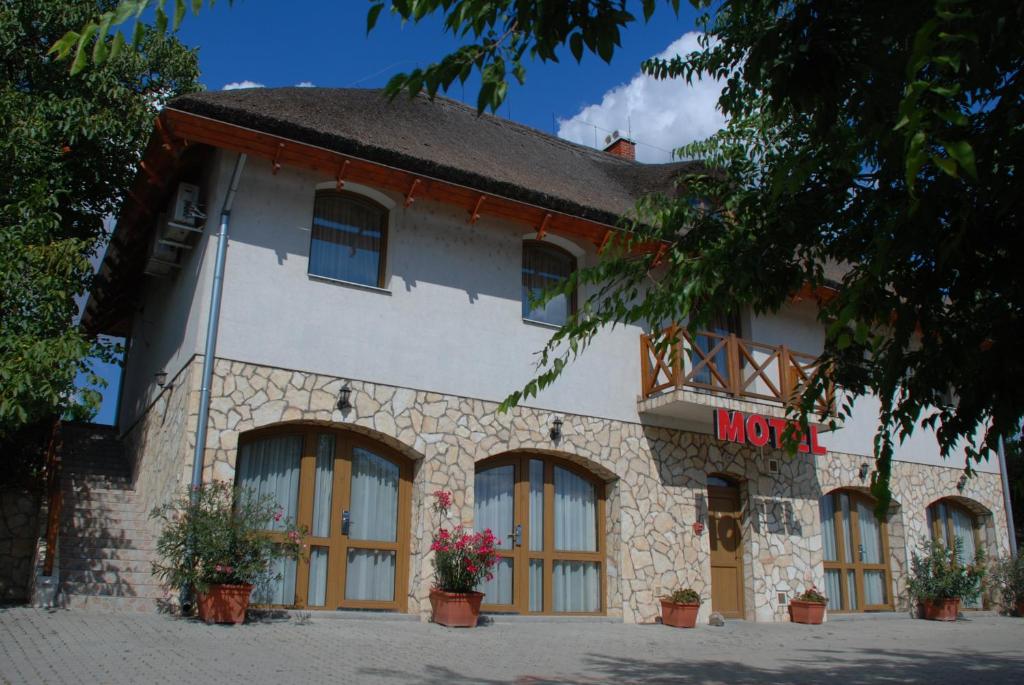 Budova, kde se motel nachází