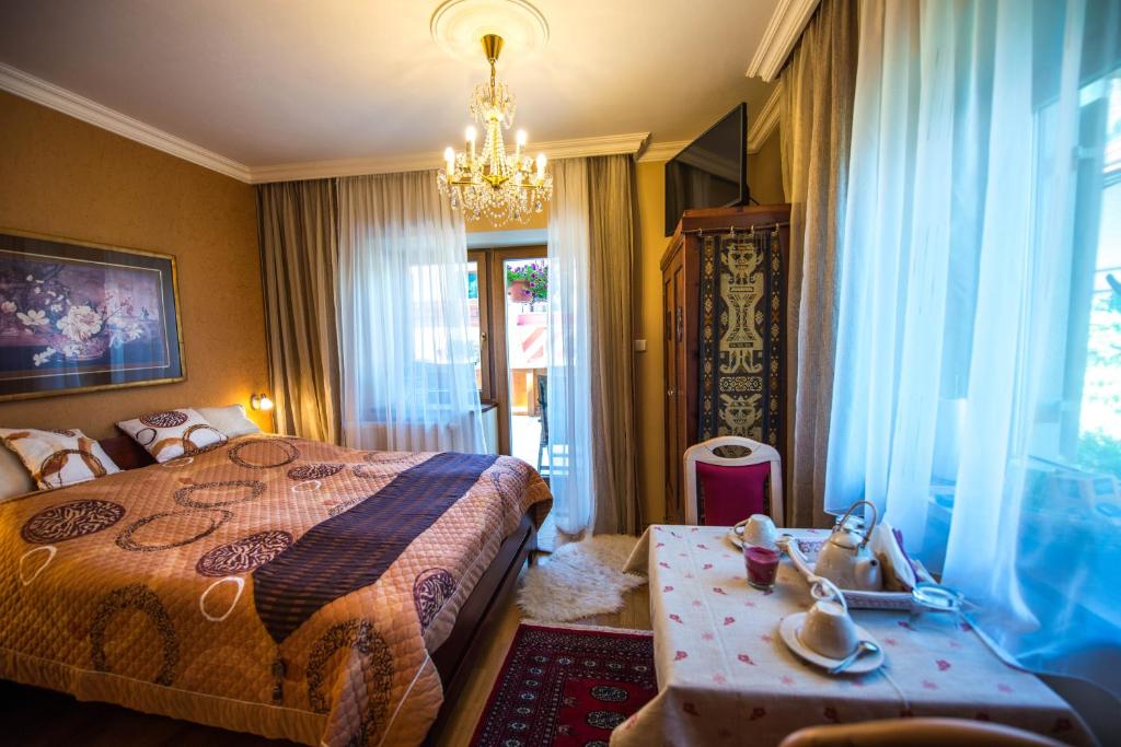 Posteľ alebo postele v izbe v ubytovaní Moroder Haus