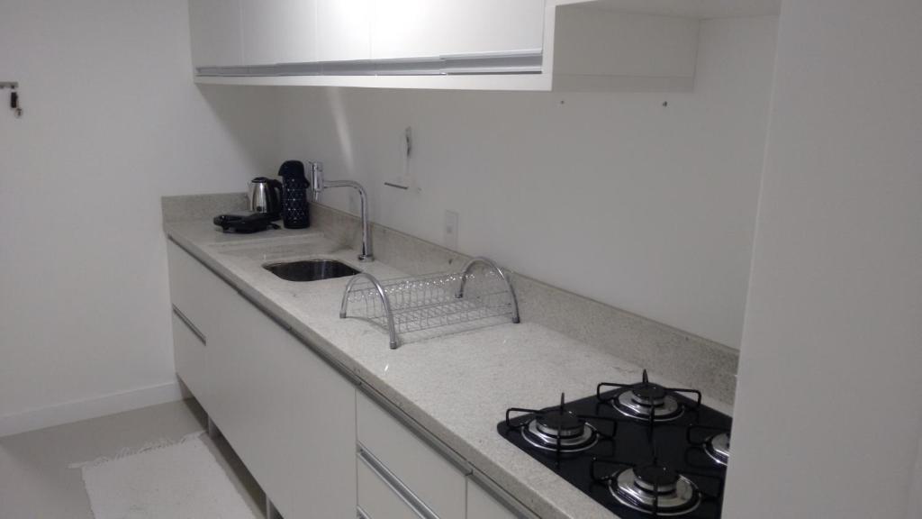  Apartamento novo frente para a piscina região nobre da praia dos Ingleses