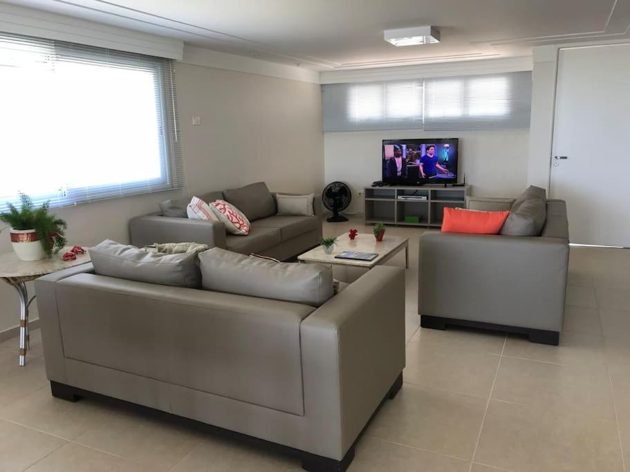  Casa Beira Mar com 5 suites