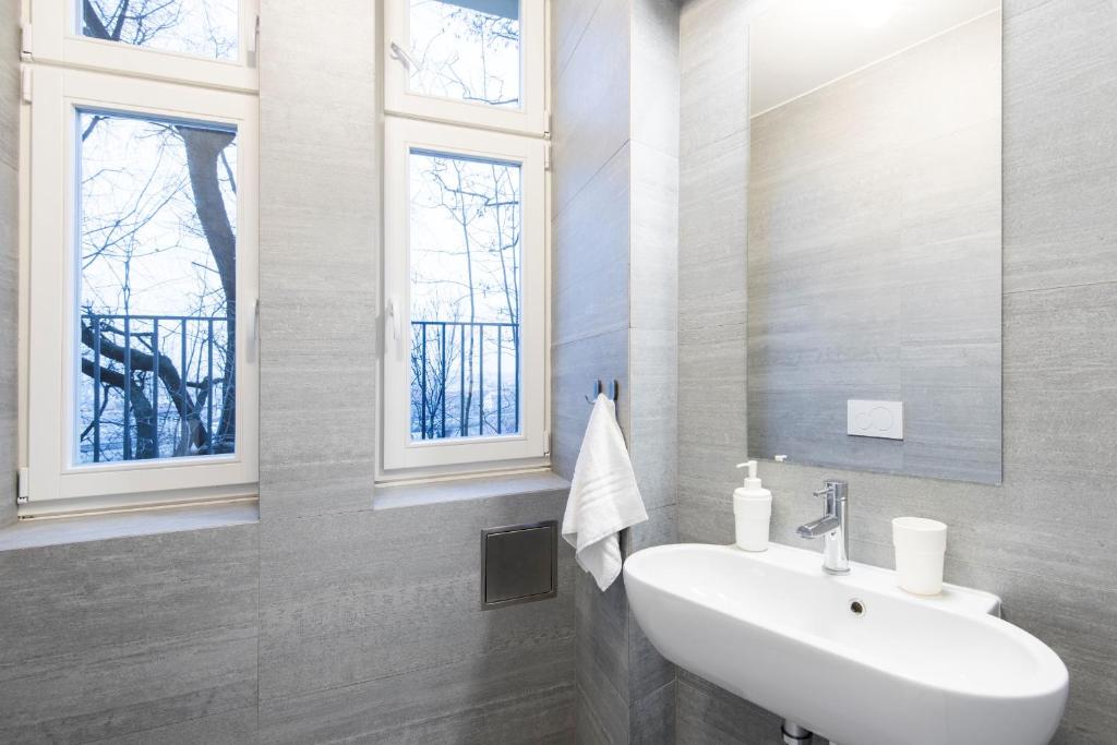 Rehorova apartments by Pragueforyou - 17