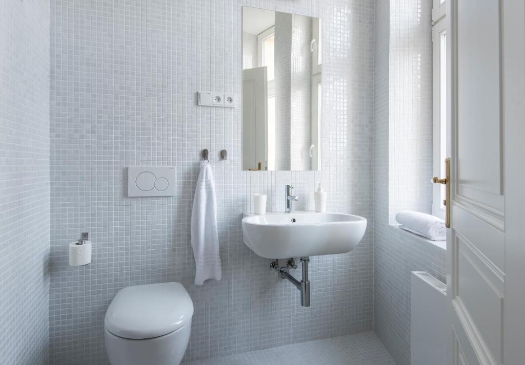 Rehorova apartments by Pragueforyou - 15