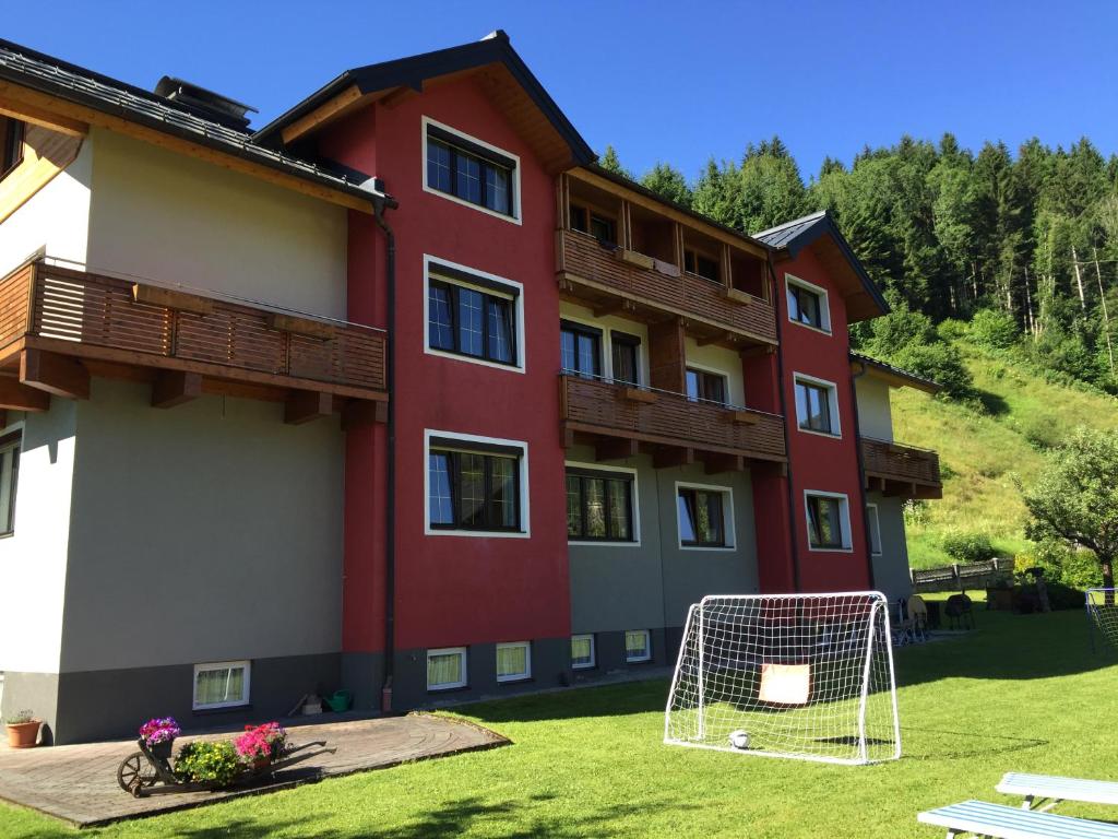 Budova, v ktorej sa apartmán nachádza