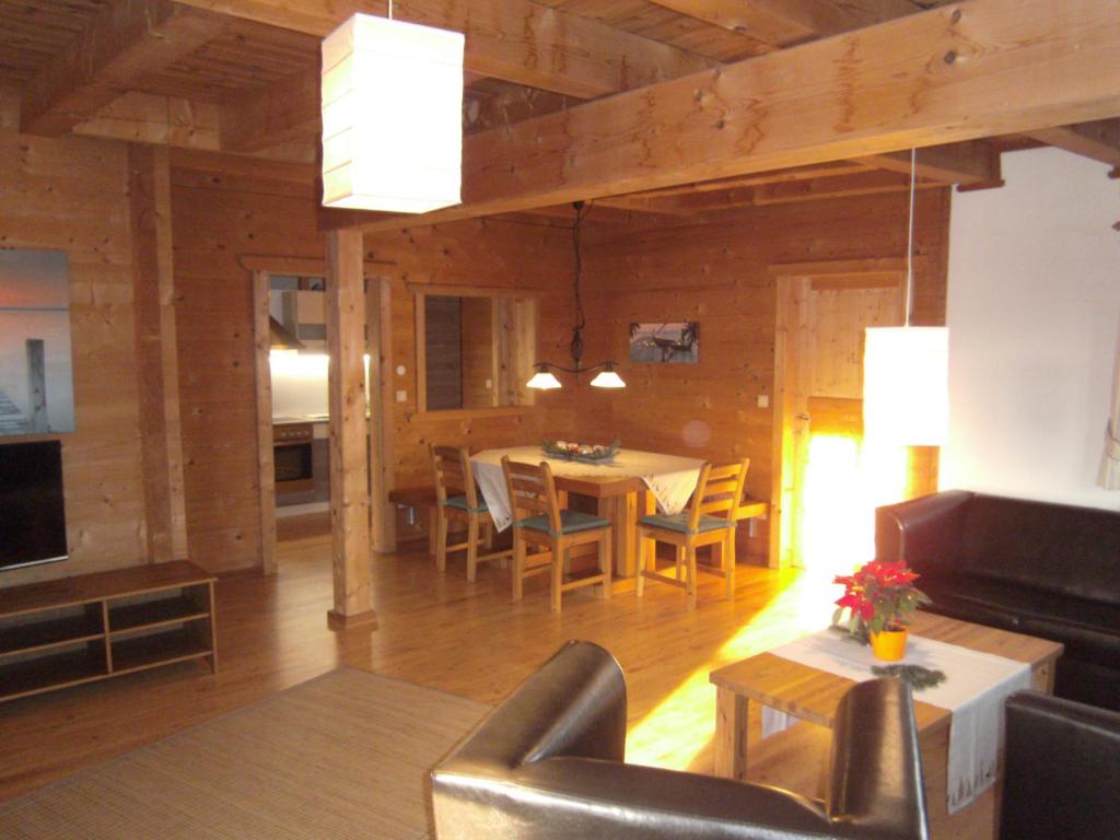 Kuchyňa alebo kuchynka v ubytovaní Blockhaus Familie Raidl
