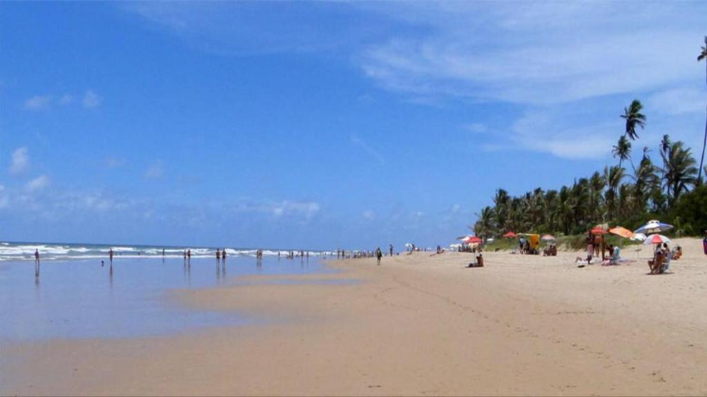  Chale Mamelucos Em Frente A Praia Do Flamengo Salvador Bahia