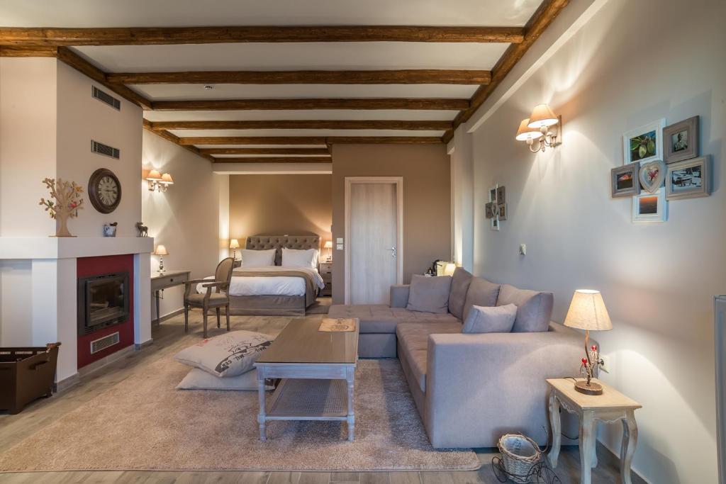 AlmondHouse Suites with Fireplace - ADULTS ONLY - 3