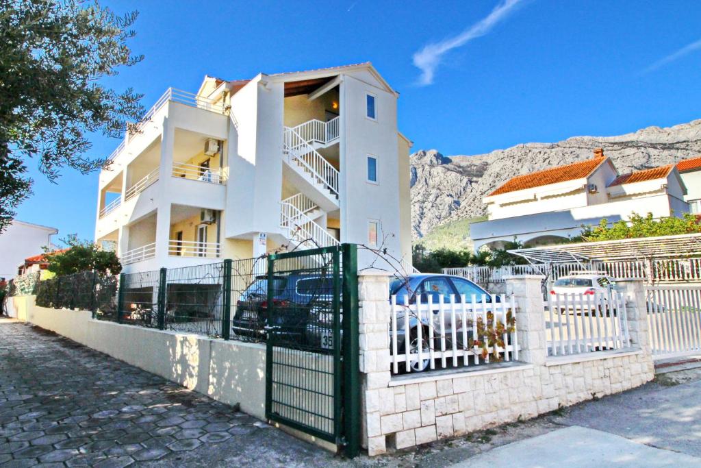 Nespecifikovaný výhled na hory nebo výhled na hory při pohledu z apartmánu